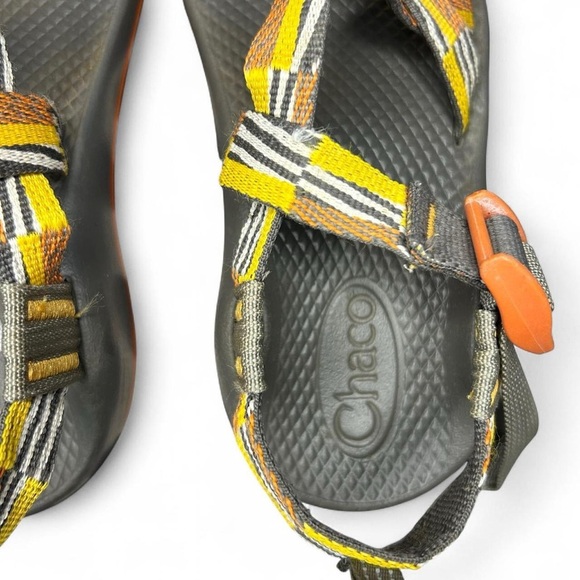 Kids Chaco Sandals | Size 1 | Adventure Ready 🌳 - Picture 3 of 8